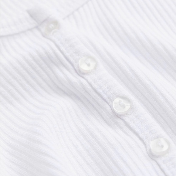 H&M Cropped Ribbed Tee - Picture 2 of 9